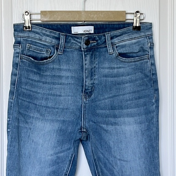 Vervet Women’s Skinny Jeans Denim Light Wash Raw Hem Size 29 - Picture 2 of 10